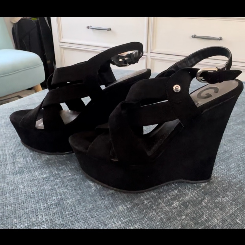 G by Guess black suede platforms - Picture 3 of 5